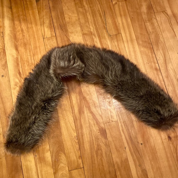 Real fur collar - Picture 5 of 10